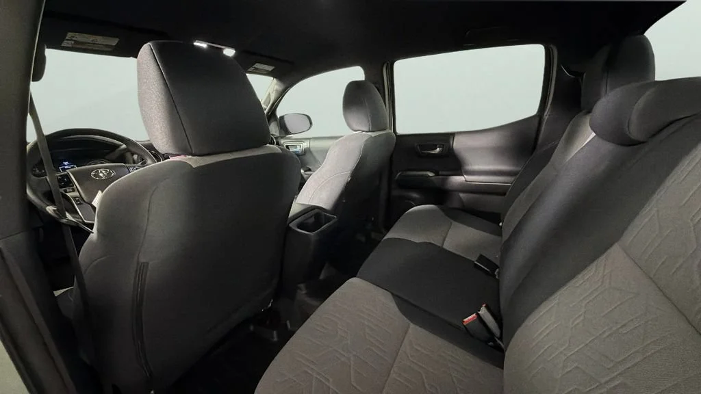 Used 2023  Toyota SR image 27