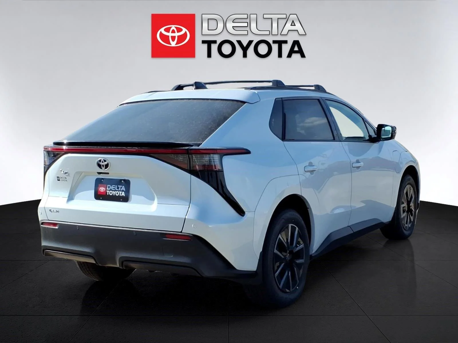 2026 Toyota bZ XLE - Photo 5
