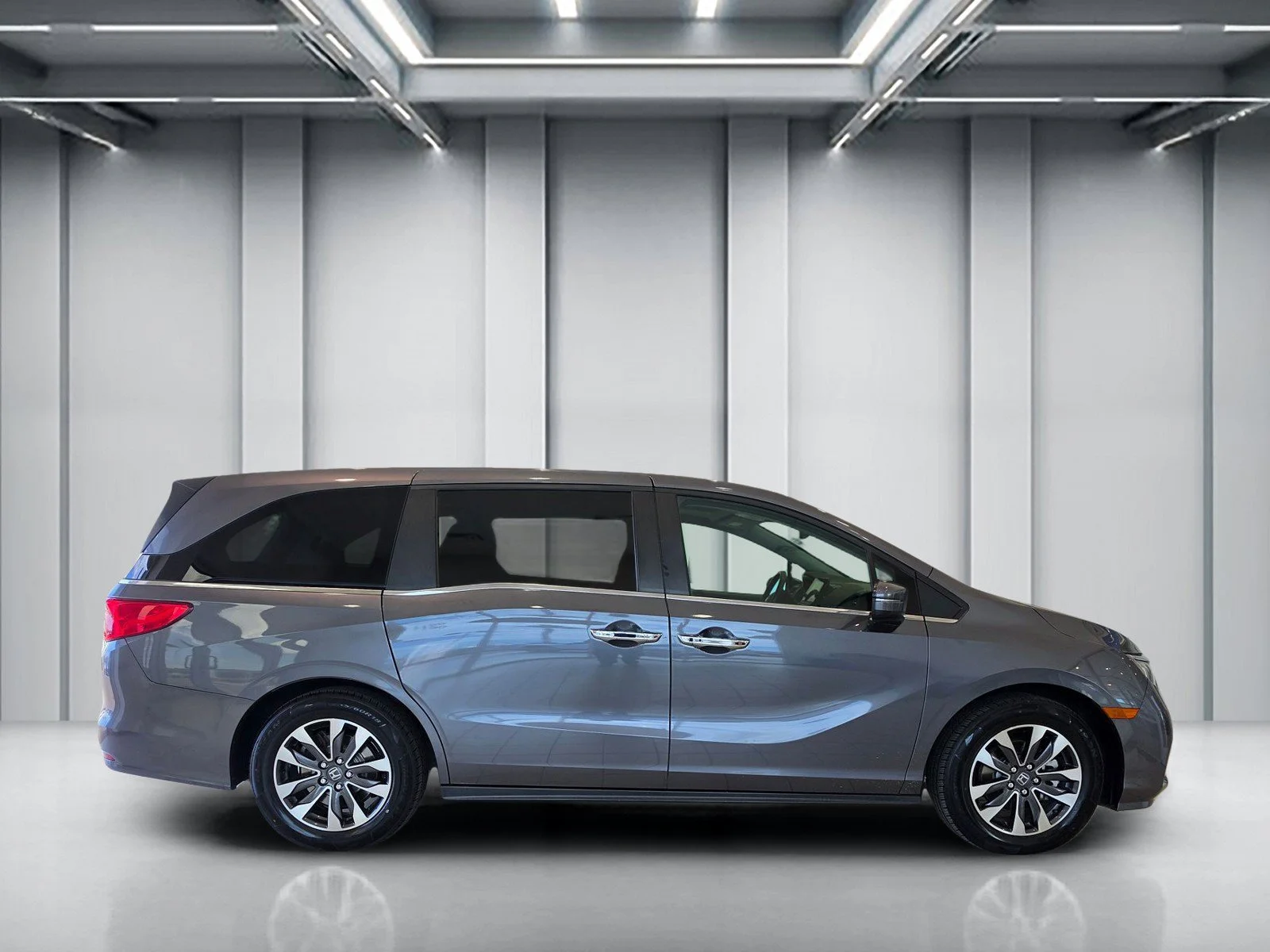 Certified Used 2024 Modern Steel Metallic Honda EX-L image 35