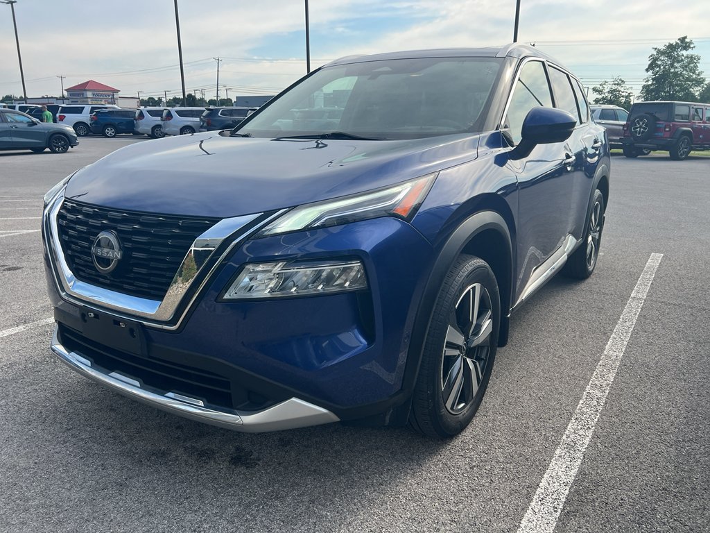 Used 2023 Caspian Blue Metallic Nissan Platinum image 2