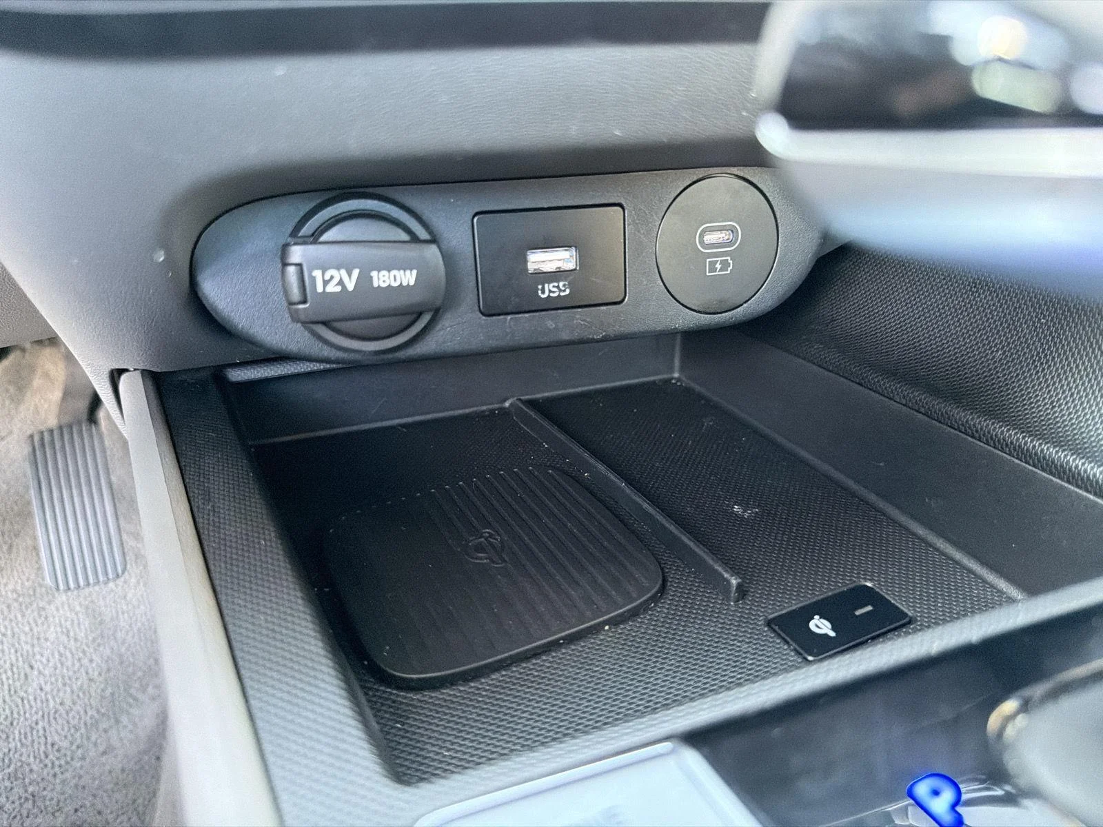 Used 2025 Fluid Metal Hyundai SEL Convenience image 27