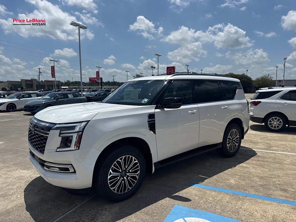 New 2026 Aspen White TriCoat Nissan Platinum image 3