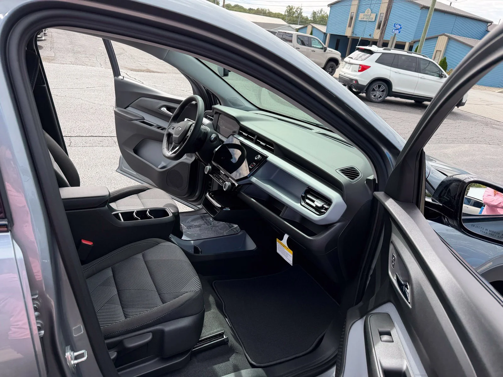 2027 Chevrolet Bolt LT - Photo 23
