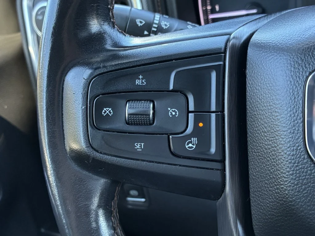 Used 2021 SUMMIT WHITE GMC AT4 image 27