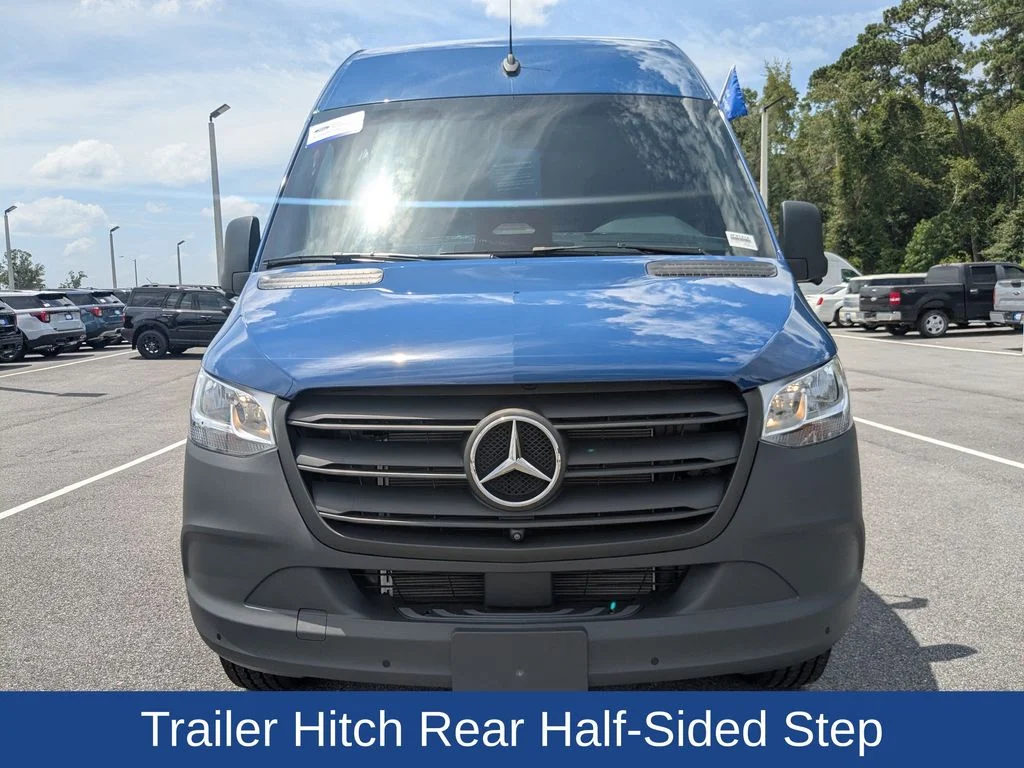 Certified Used 2026 Vanda Blue Mercedes-Benz Cargo 144 WB image 10