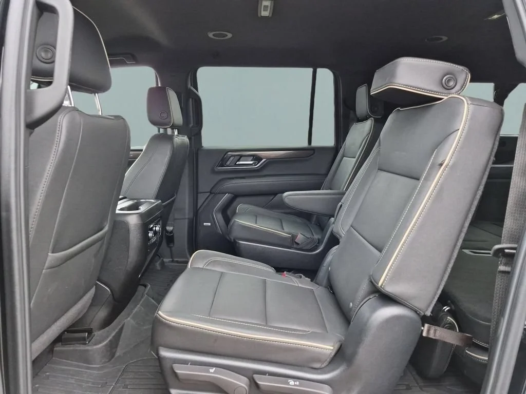 Certified Used 2025 Onyx Black GMC Elevation image 24