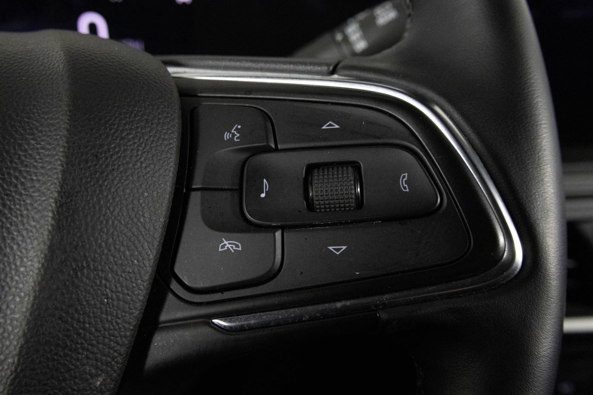 2024 BUICK ENCORE GX - Image 29