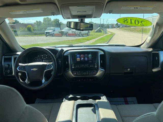Used 2018 White Chevrolet LT image 18