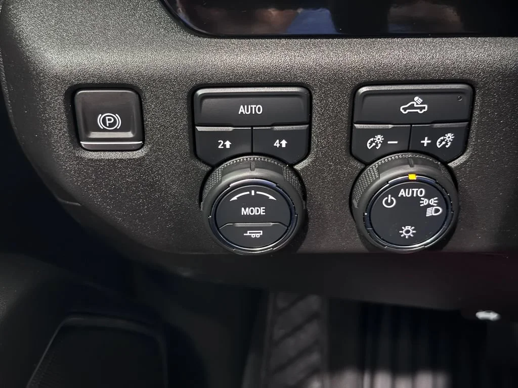 2023 Chevrolet Silverado 1500 LT - Photo 24