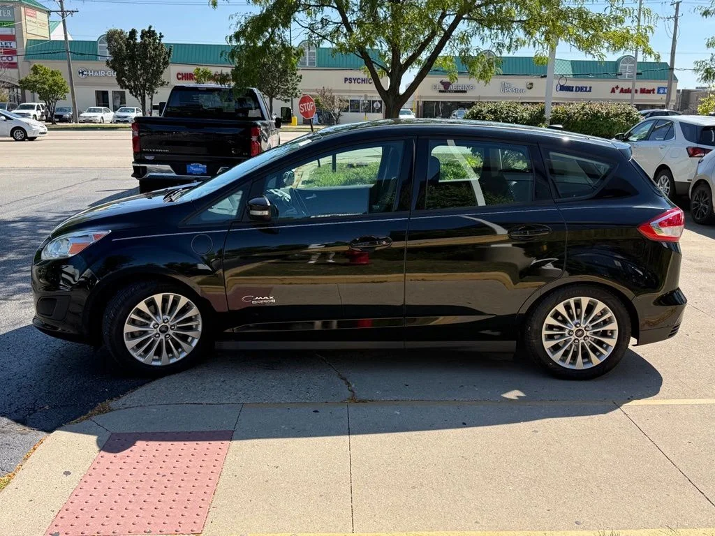 Used 2017 Black Ford SE image 4