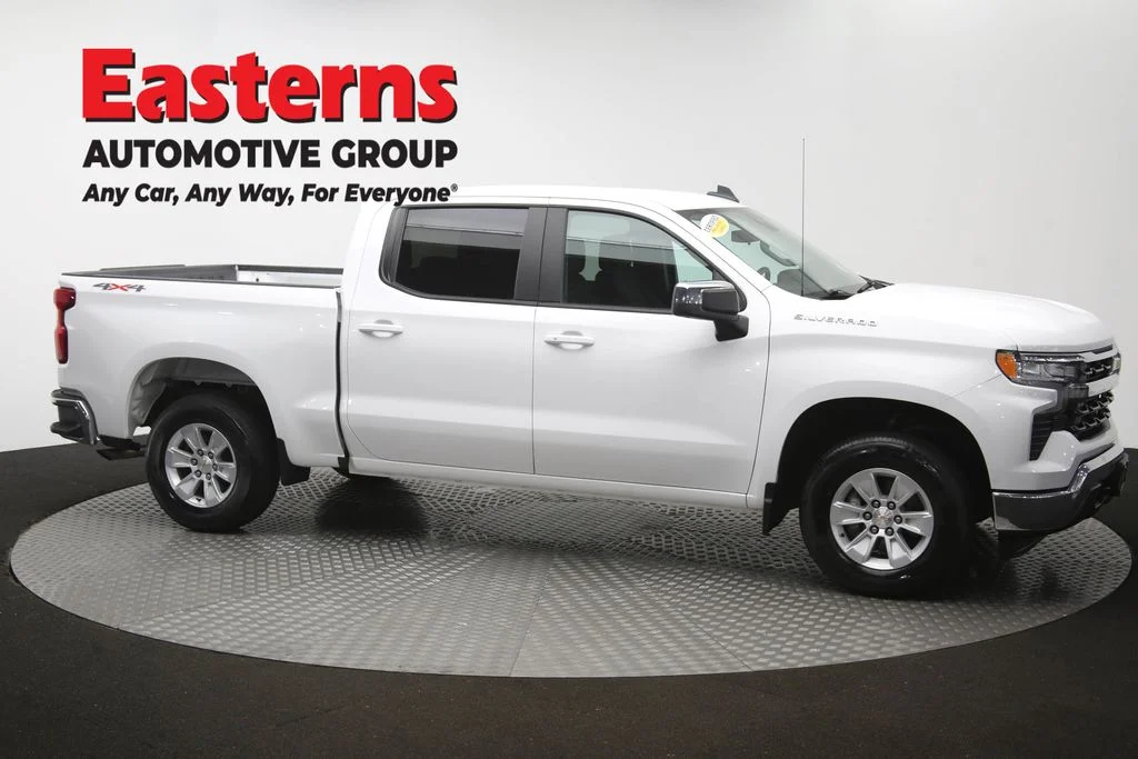 Used 2025 White Chevrolet LT image 48