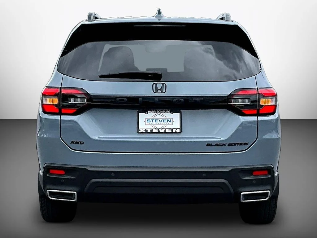 Used 2025 Sonic Gray Pearl Honda Black Edition image 5