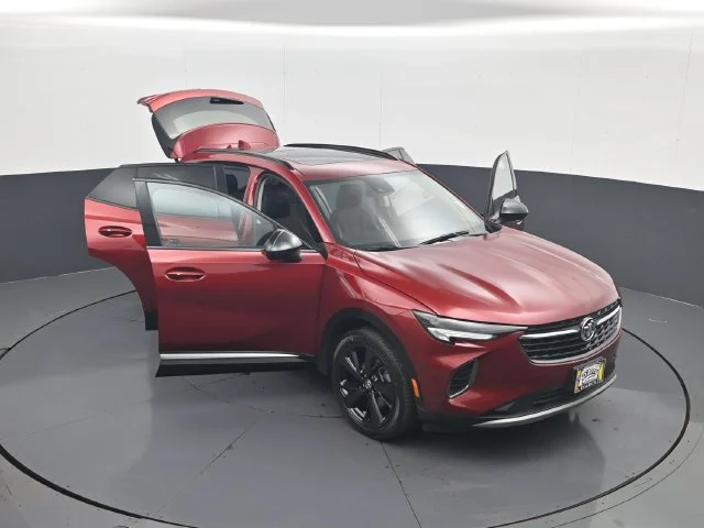 Used 2022 Red Buick Preferred image 29