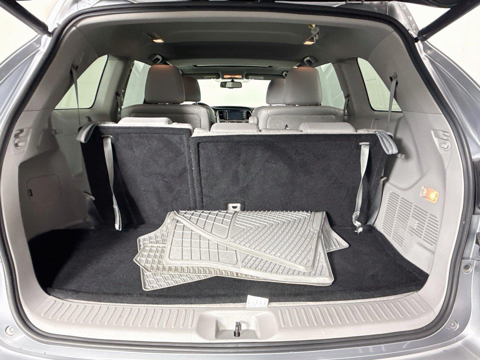 Used 2015 Silver Sky Metallic Toyota Limited image 42