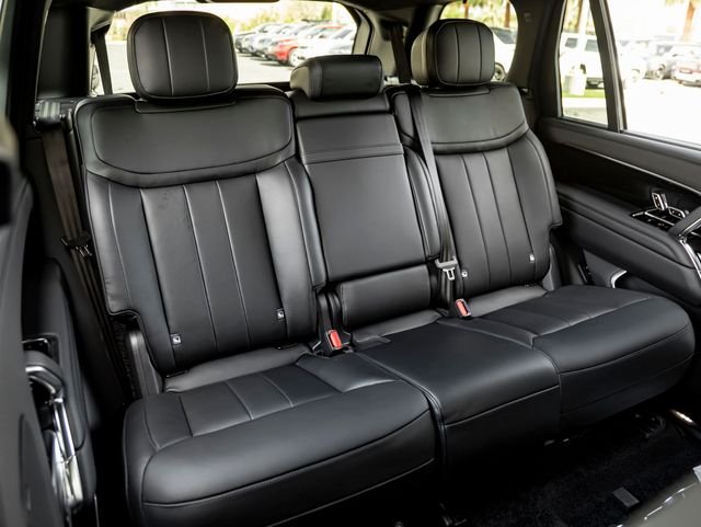 New 2026 Carpathian Grey Land Rover SE image 28