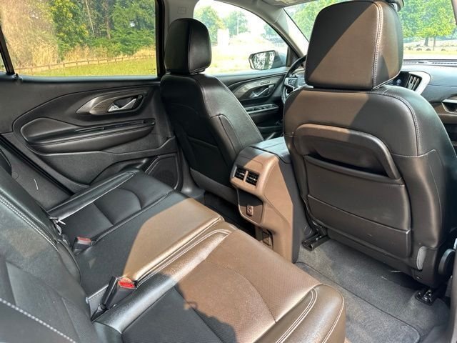 Used 2023 Sterling Metallic GMC SLT image 24