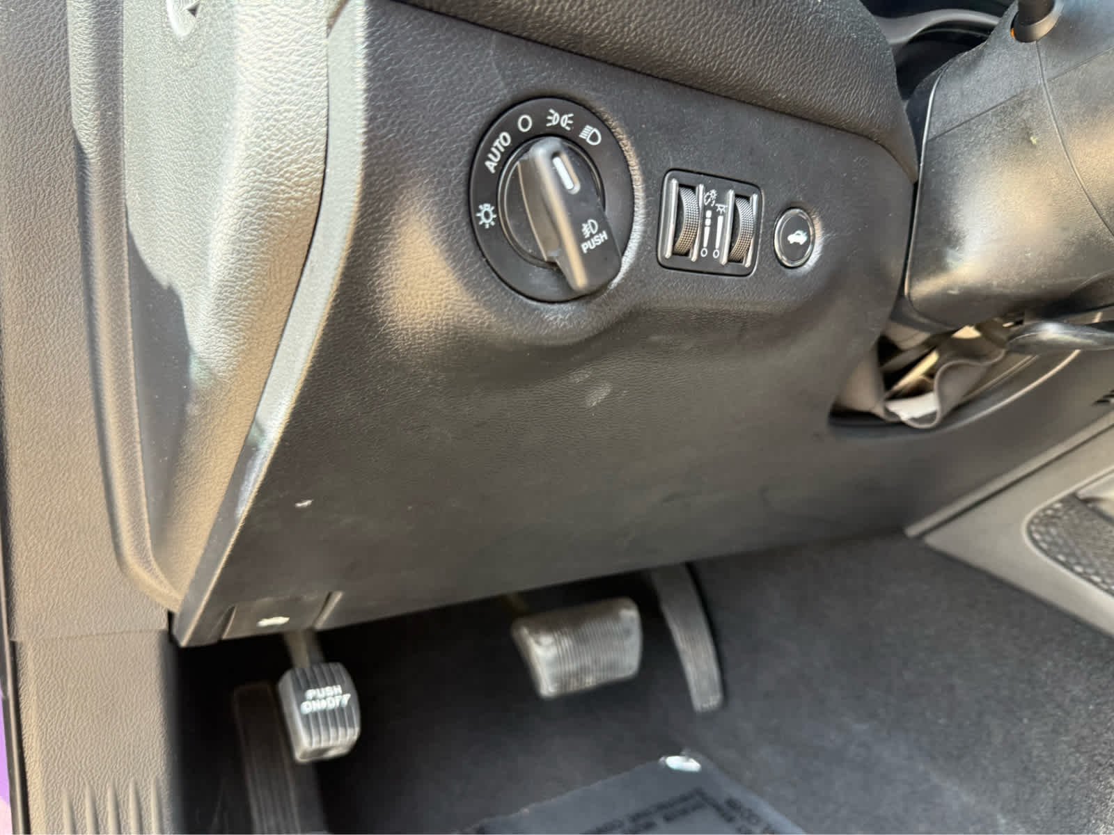 Used 2023 Plum Crazy Pearlcoat Dodge SXT image 21