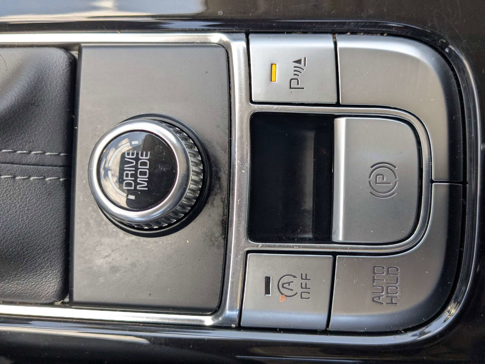 Used 2024 Glacial White Pearl Kia S image 31