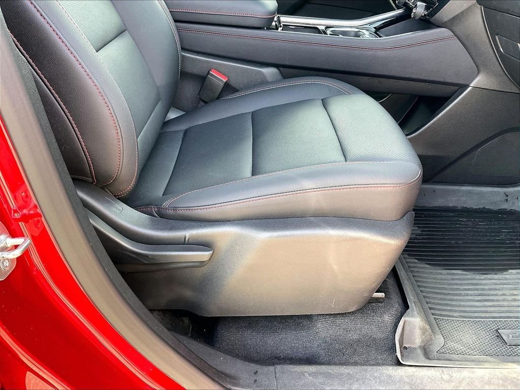Used 2025 Radiant Red Tintcoat Chevrolet Z71 image 37