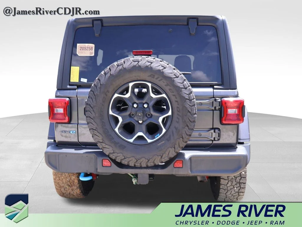 Used 2022 Gray Jeep Unlimited Rubicon 4xe image 16