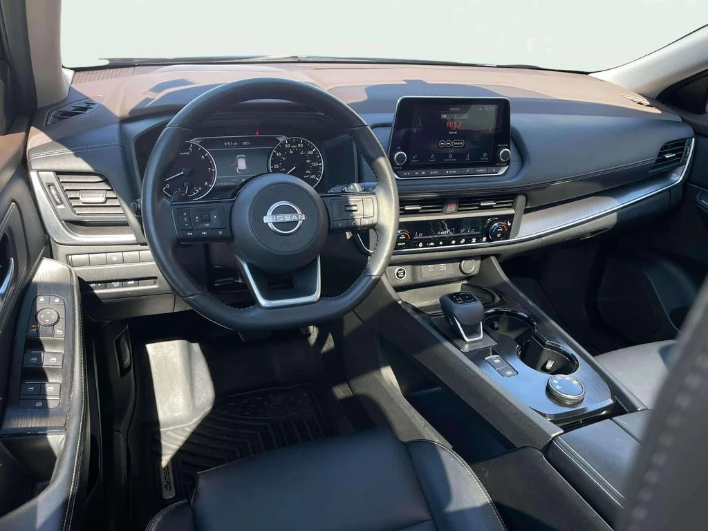Used 2023 Super Black Nissan SV image 28