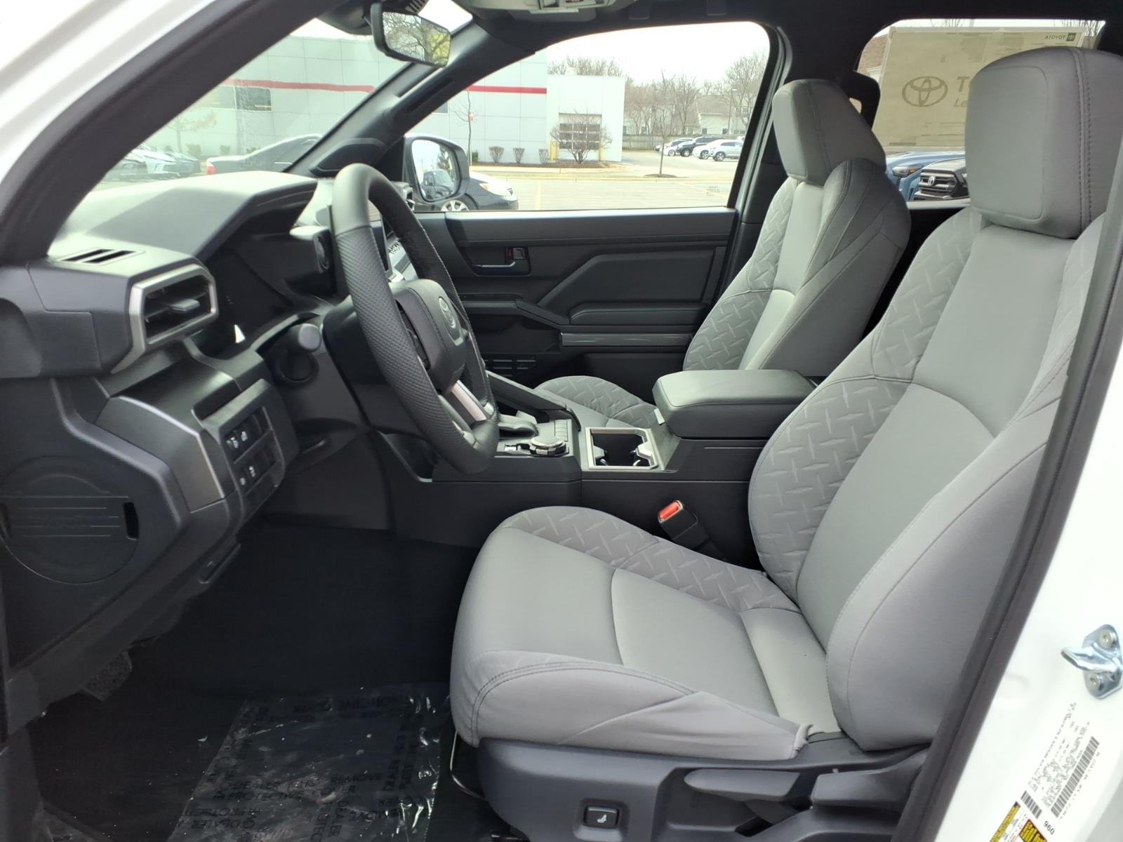 2026 Toyota Tacoma SR5 - Photo 11