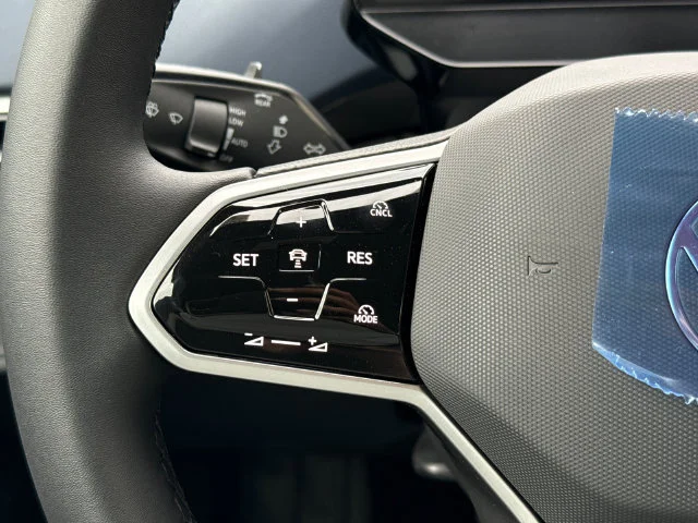 New 2026 Opal White Pearl Volkswagen Pro S image 36
