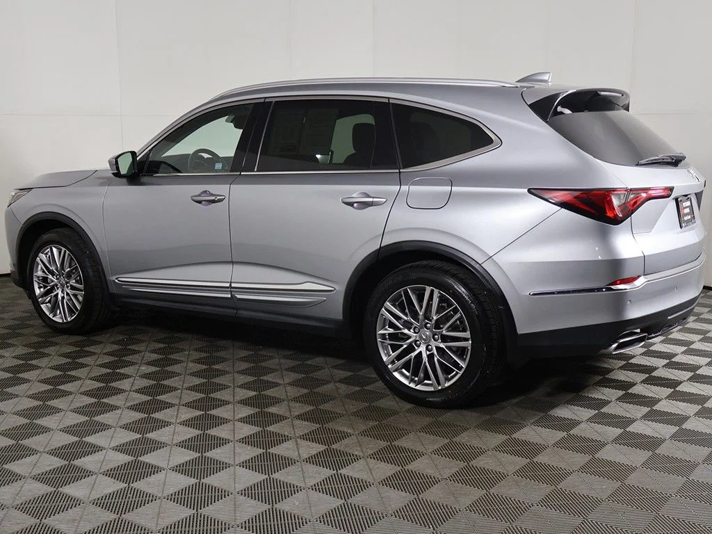 Used 2022 Silver Acura Advance image 17