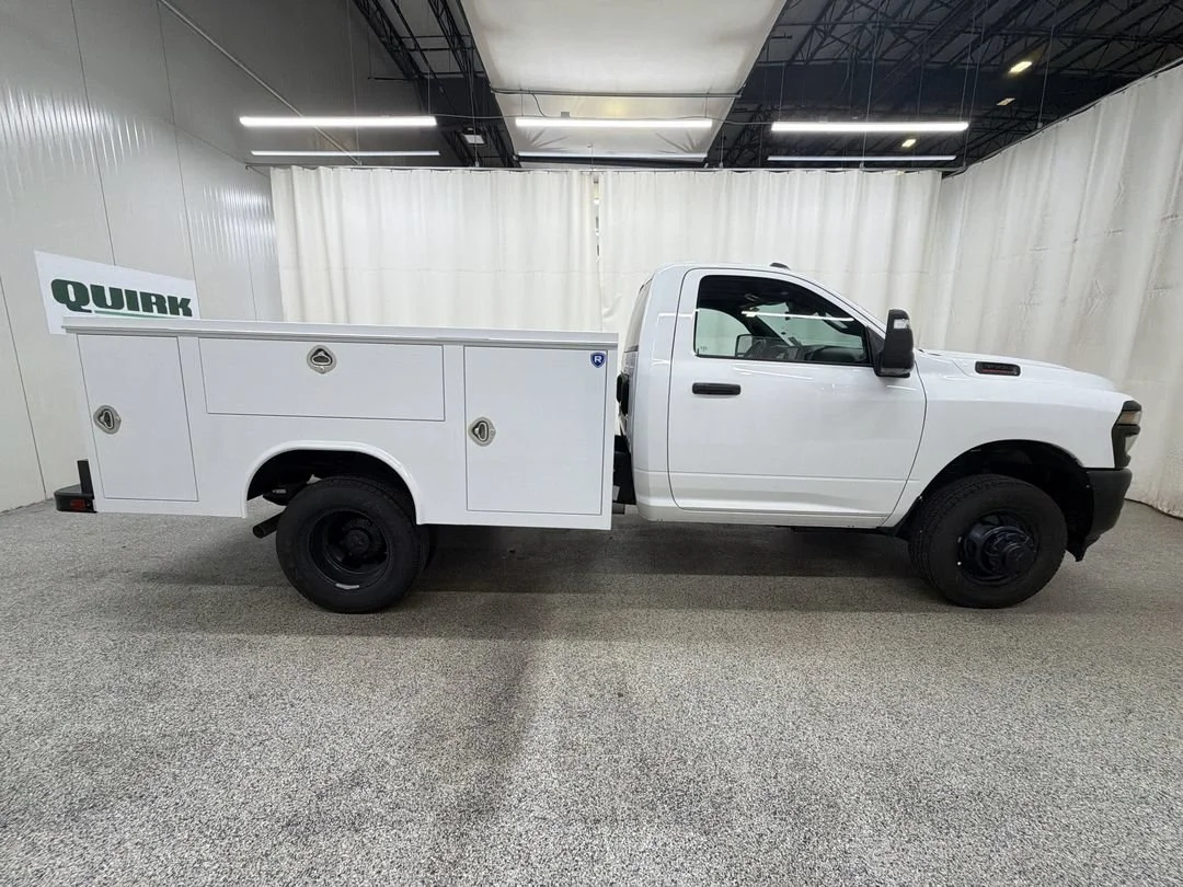 New 2026 Bright White Clear-Coat Exterior Paint RAM Tradesman image 5