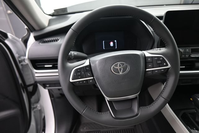 Used 2026 Beige Toyota XLE image 63