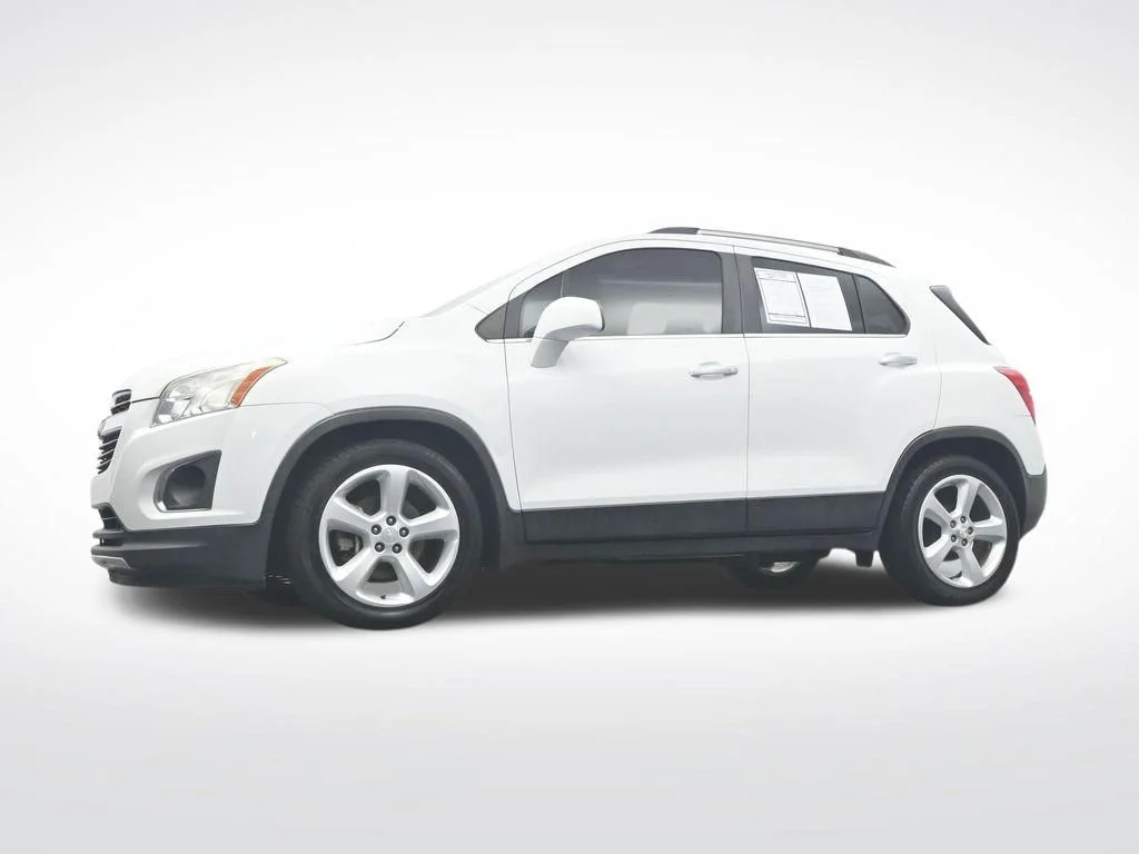 Used 2016 Summit White Chevrolet LTZ image 37