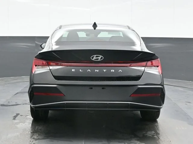 New 2026 Black Hyundai SEL Sport image 2