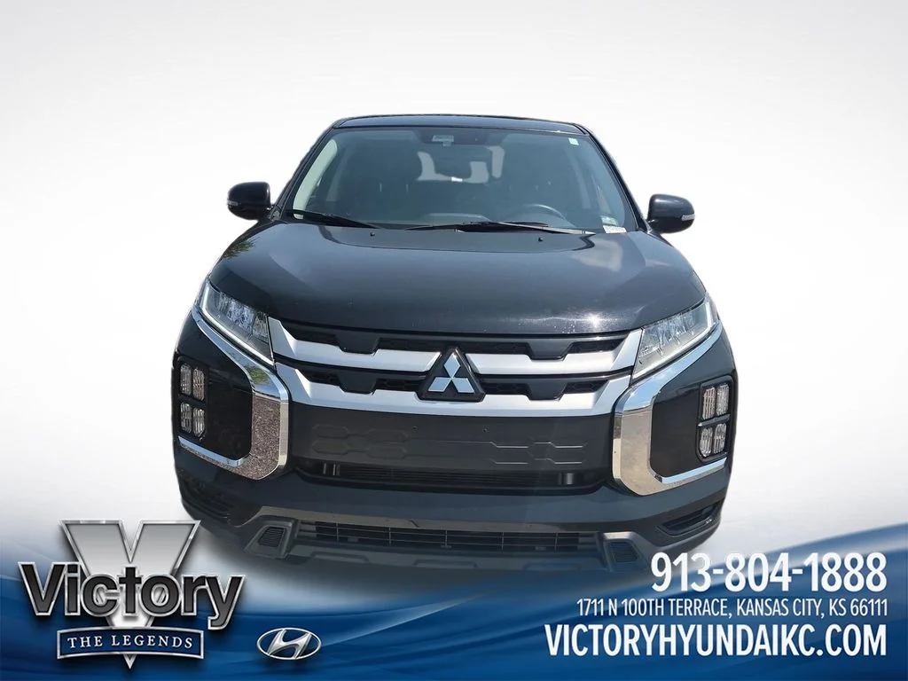Used 2024  Mitsubishi 2.0 SE image 9