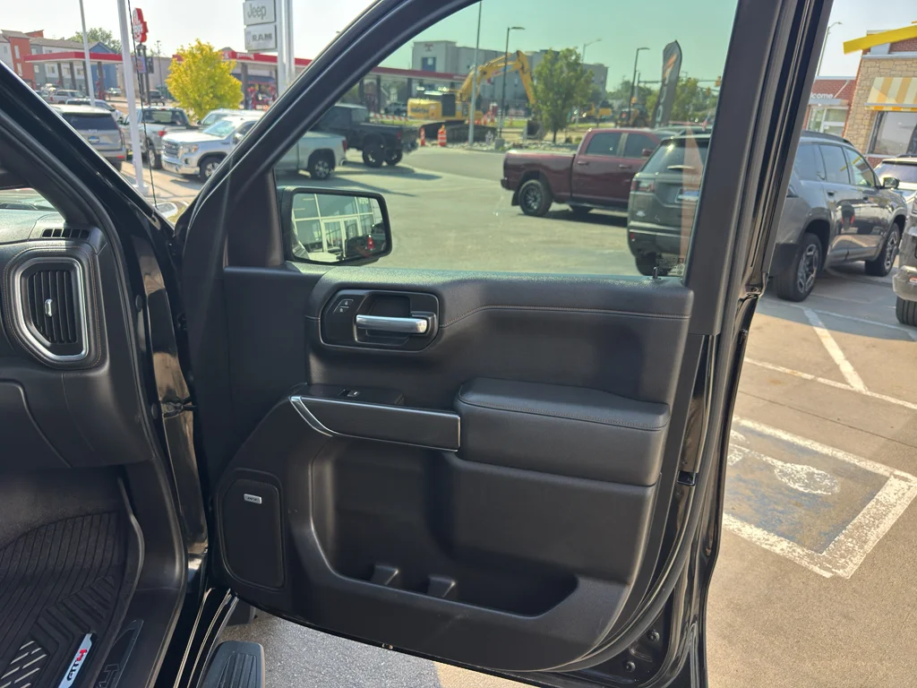 Used 2020 Onyx Black GMC AT4 image 14