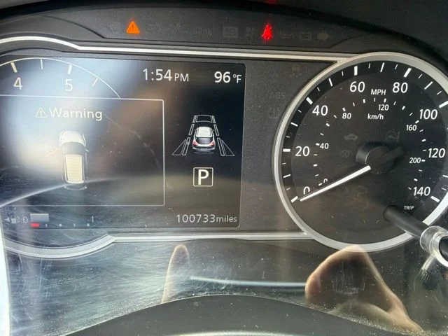 Used 2020 White Nissan SR image 19