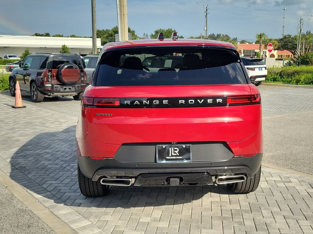 New 2027 Firenze Red Land Rover SE image 4