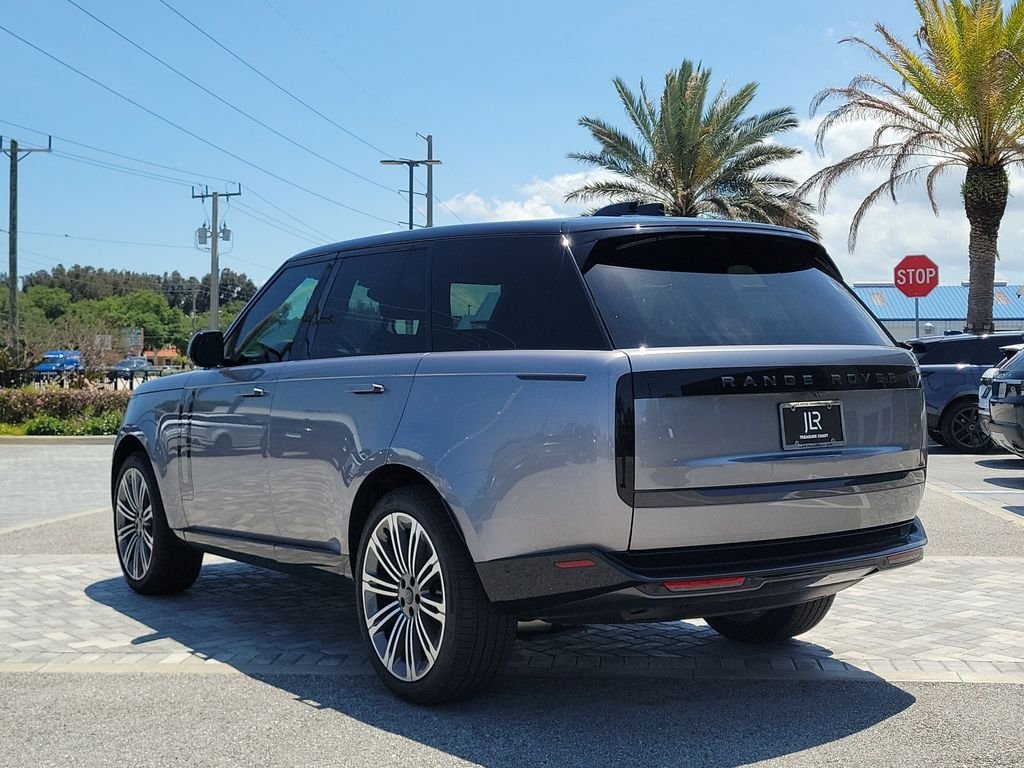 New 2026 Eiger Grey LAND ROVER SE image 3