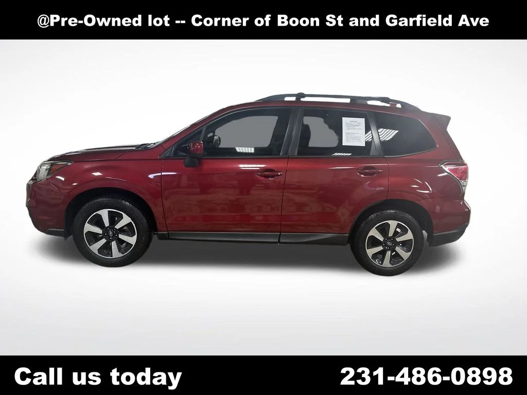 Used 2018 Red Subaru 2.5i Premium image 2