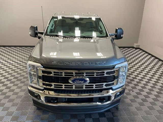New 2026 Carbonized Gray Metallic Ford F-350® XLT image 5