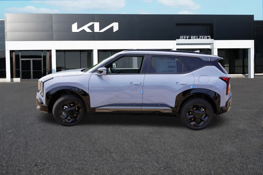 New 2027 Pale Gray Kia X-Line S image 6