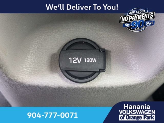 Used 2016 White Hyundai SE image 13