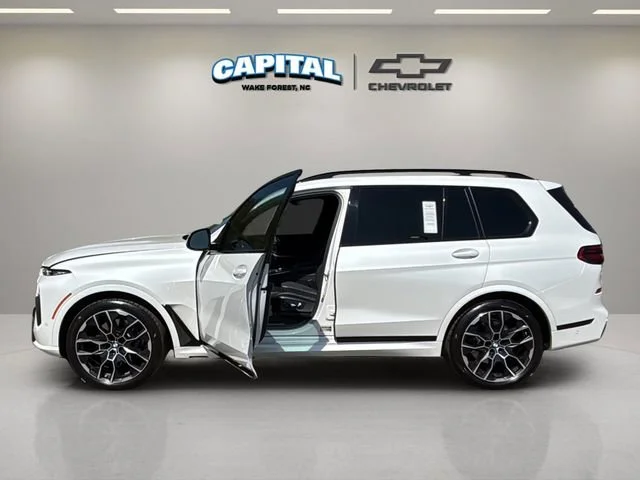 Used 2023 White BMW xDrive40i image 3