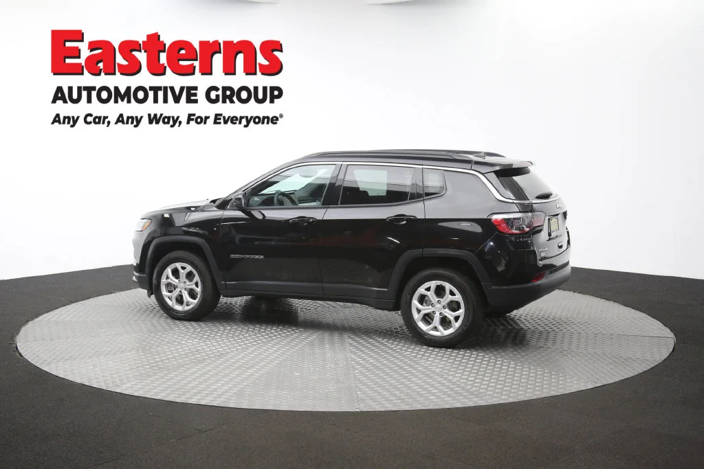 Used 2024 Black Jeep Latitude image 61