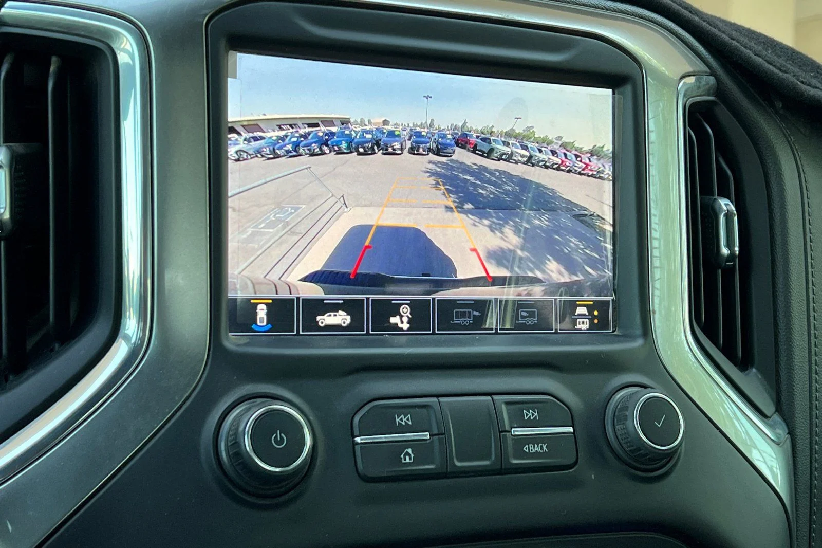 Used 2022 Green Chevrolet LTZ image 18