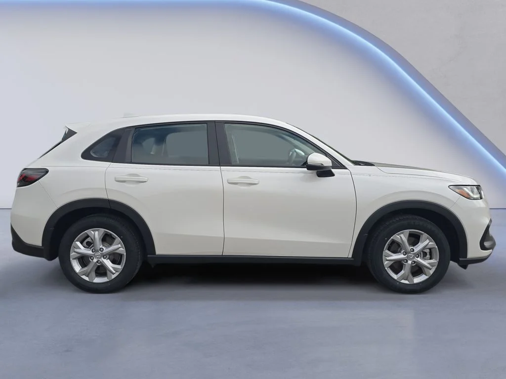 Used 2025 Platinum White Pearl Honda LX image 7