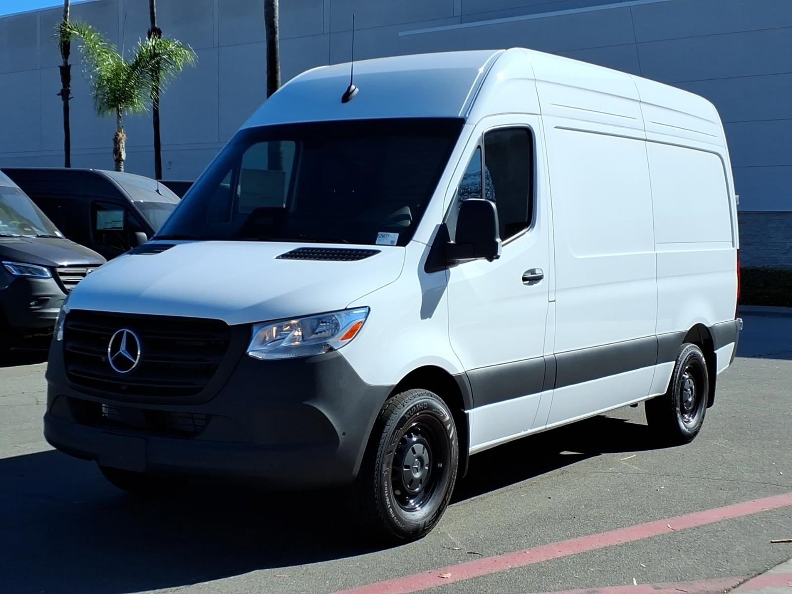 2026 Mercedes-Benz Sprinter 2500 144 WB's photo