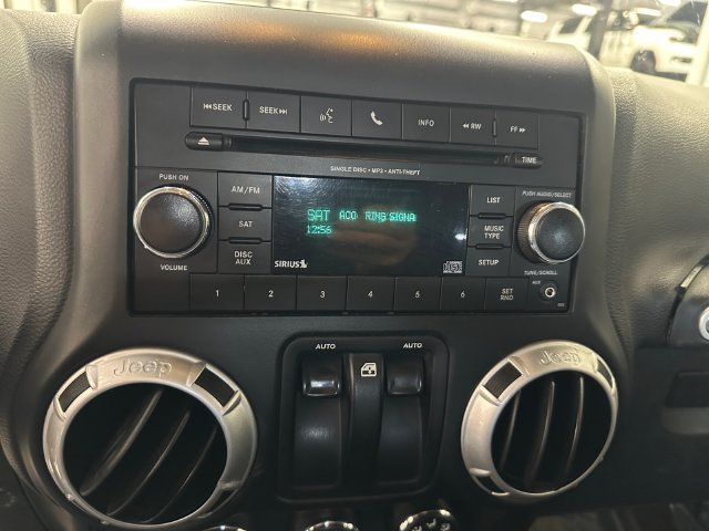 Used 2017 Gray Jeep Rubicon image 23