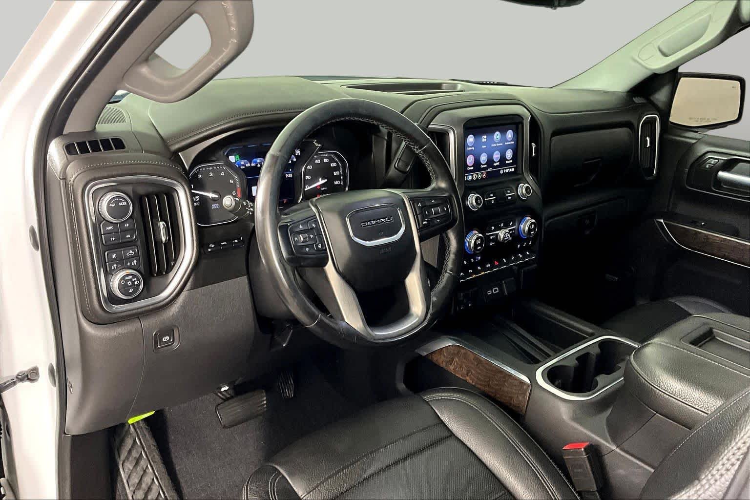 Used 2020 White Frost Tricoat GMC Denali image 14