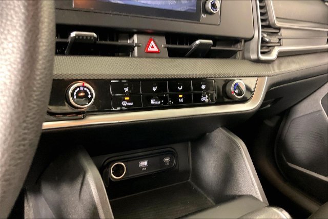 Used 2023 White Kia LX image 14