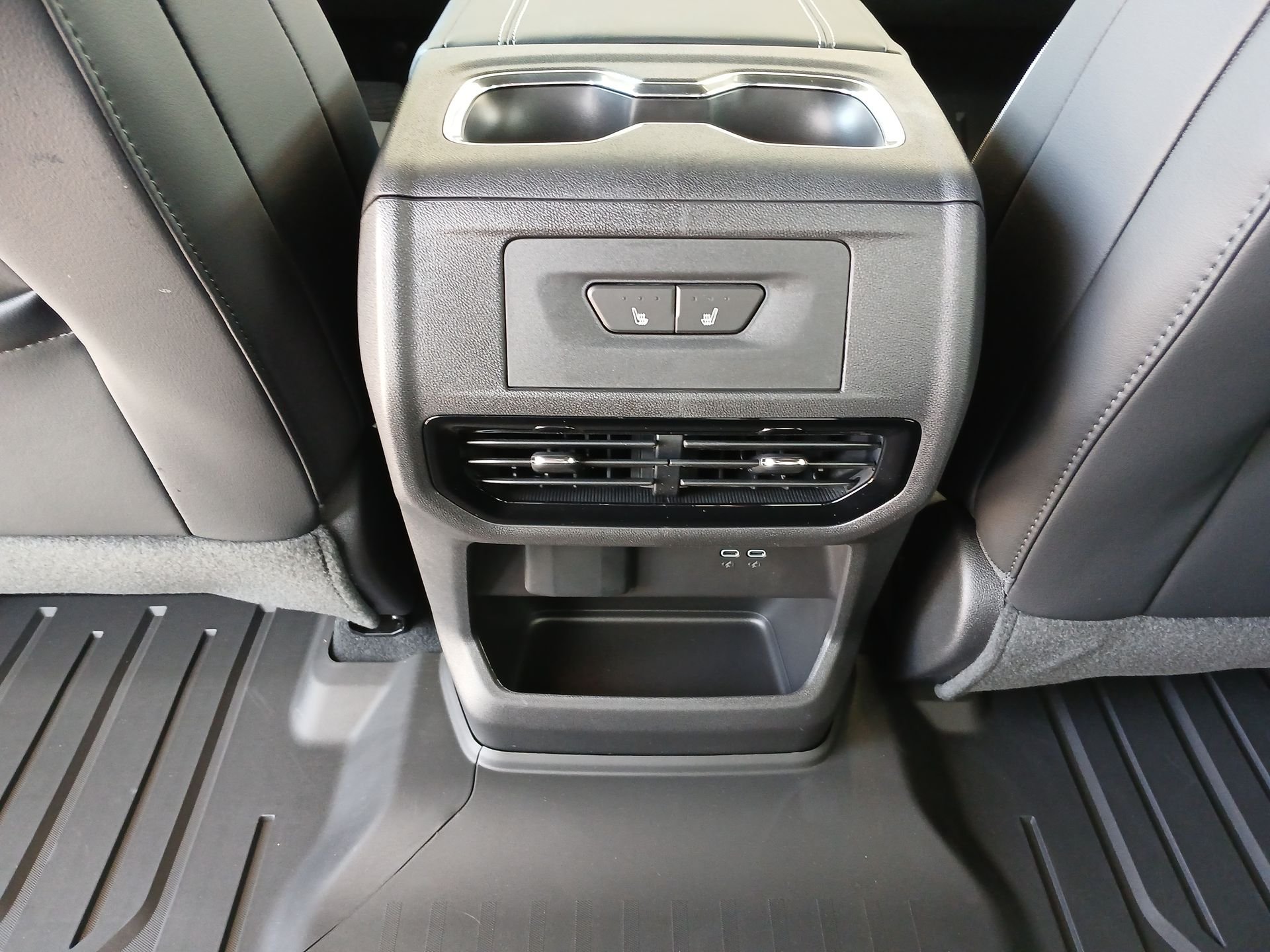 2026 Chevrolet Silverado EV LT - Photo 58